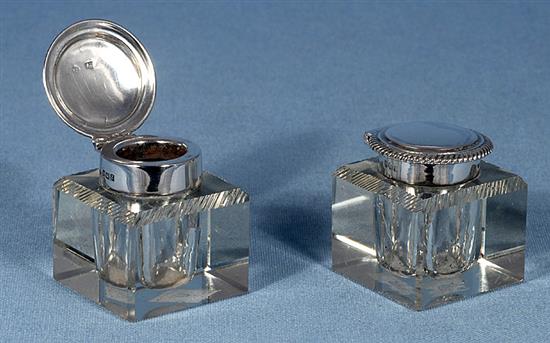 A late Victorian silver inkstand, by Martin, Hall & Co, length 262mm, weight 12.4oz/388grms.